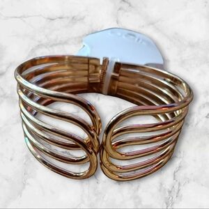 NWT BELK Gold Tone Cuff Clamper Bracelet Hard to Find